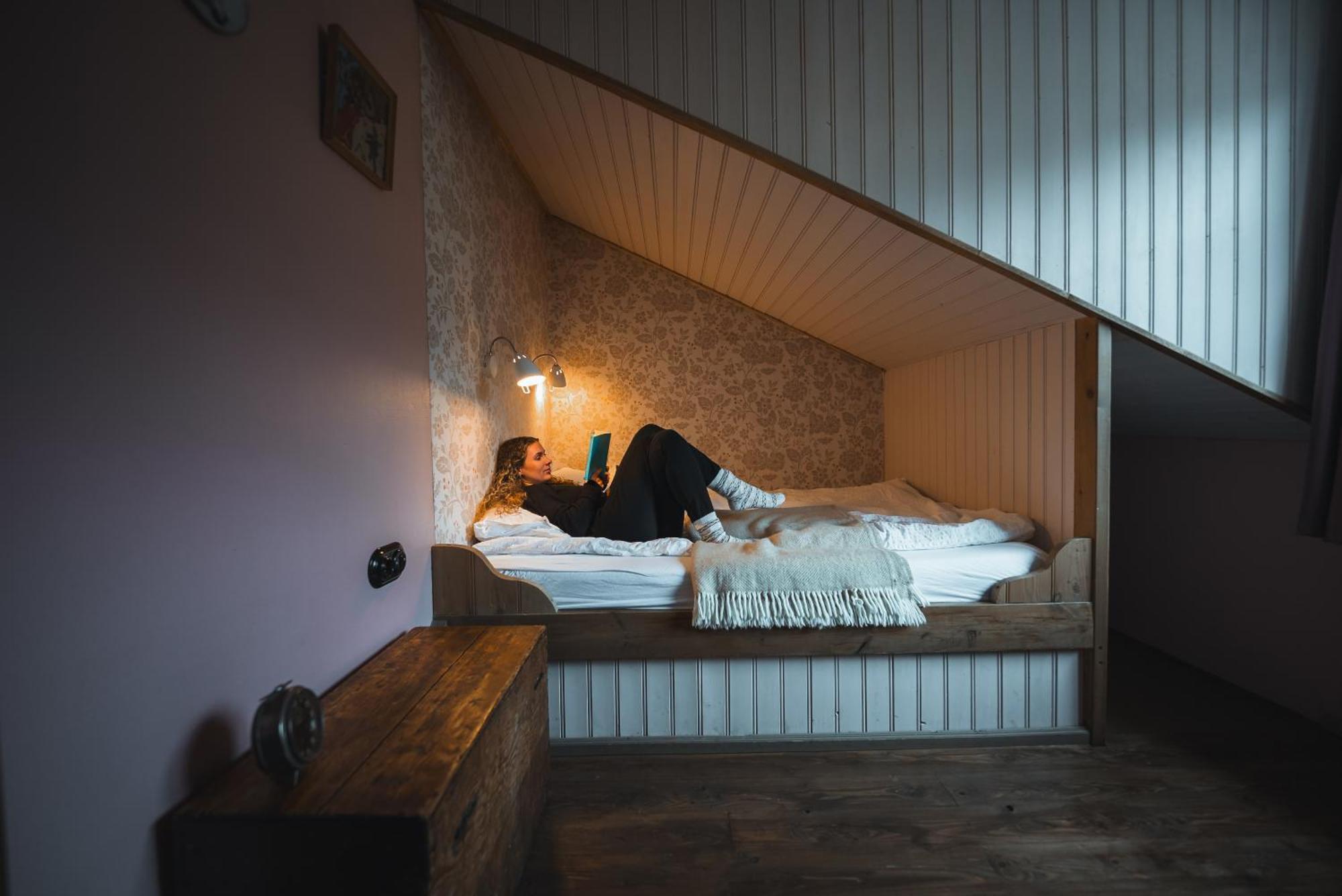 Wilderness Center / Obyggthasetur Islands Hotel Buitenkant foto