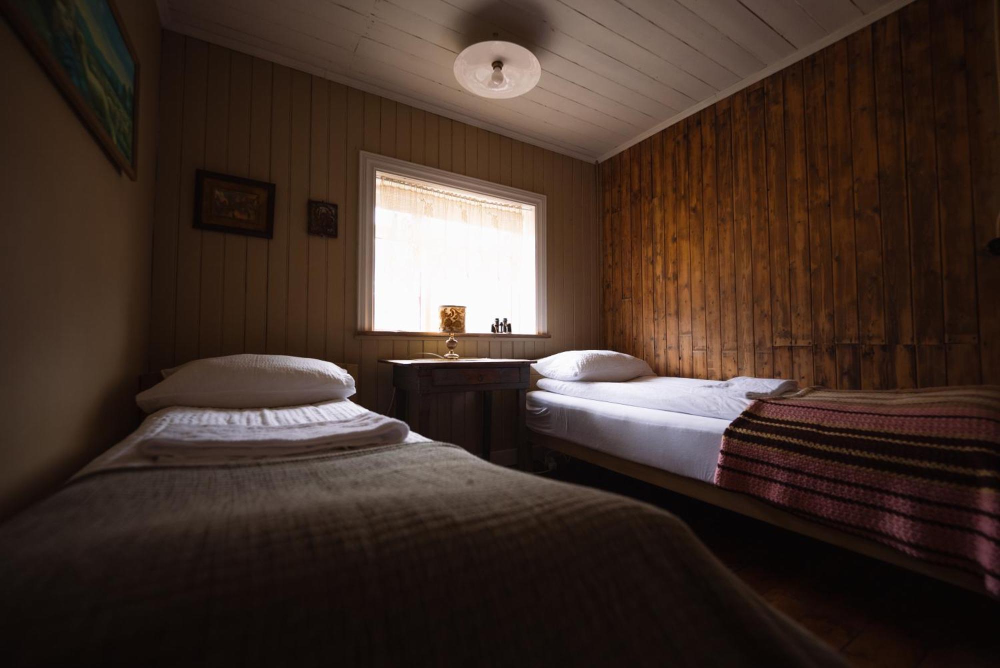 Wilderness Center / Obyggthasetur Islands Hotel Buitenkant foto